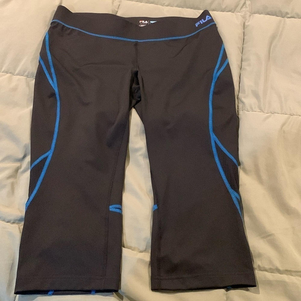 FILA Spirt Performance Running Capri’s. Black with bright blue stitch detail. L.